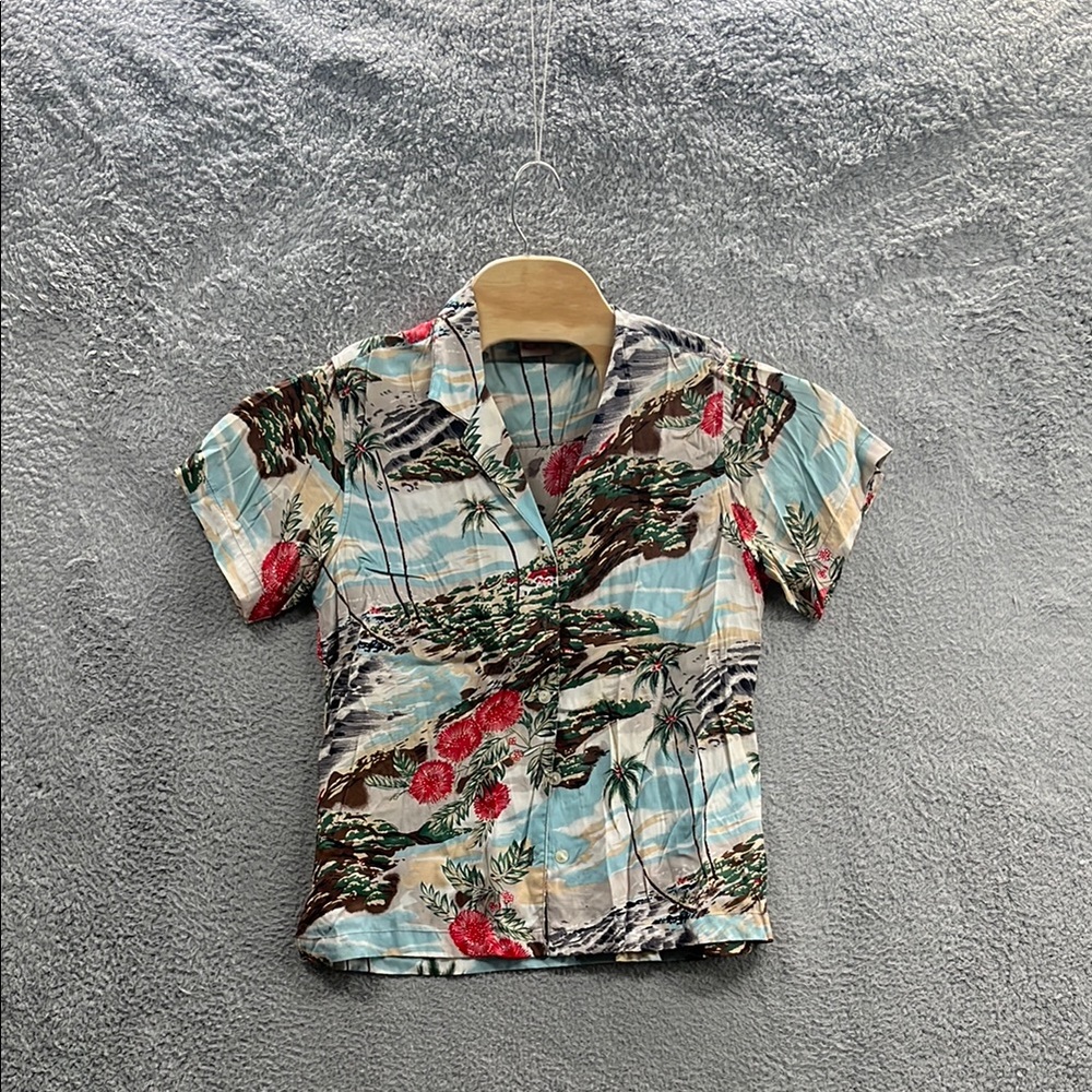 NWOT OP (ocean pacific) women's short sleeve button up shirt size S